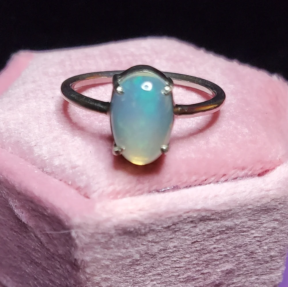 Beautiful Genuine Ethiopian Opal & Sterling Silver Ring - Picture 8 of 10